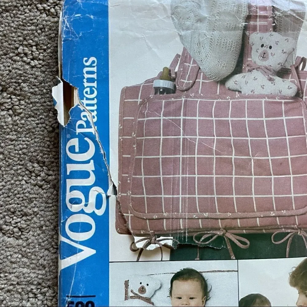 Vintage Vogue Pattern for Diaper Bag and Accessories CUT